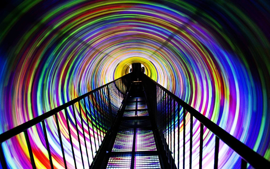 Sky deck and vortex Tunnel