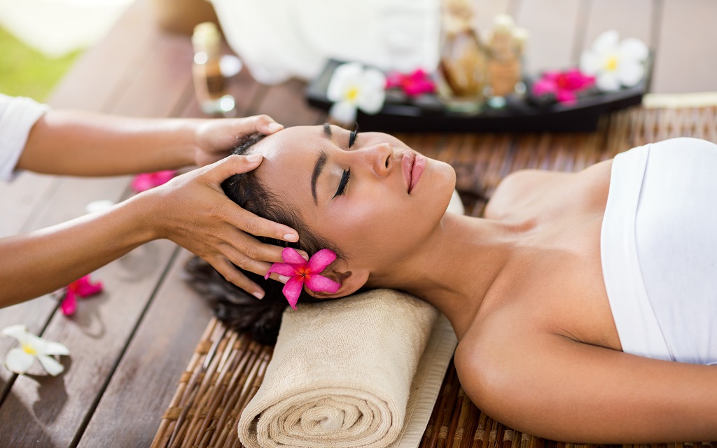 Pamper yourself with a relaxing spa at Dubai Marina Beach
